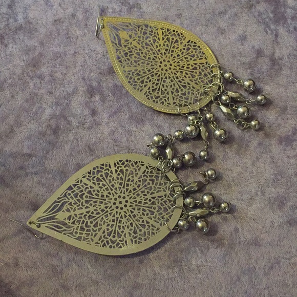 ❗️SOLD❗️Earring Bundle - Picture 1 of 1