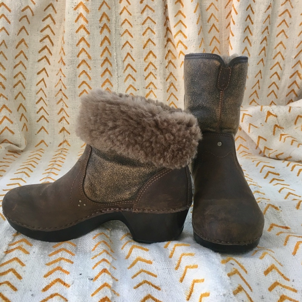 Dansko 38 Harper Fur lined boot