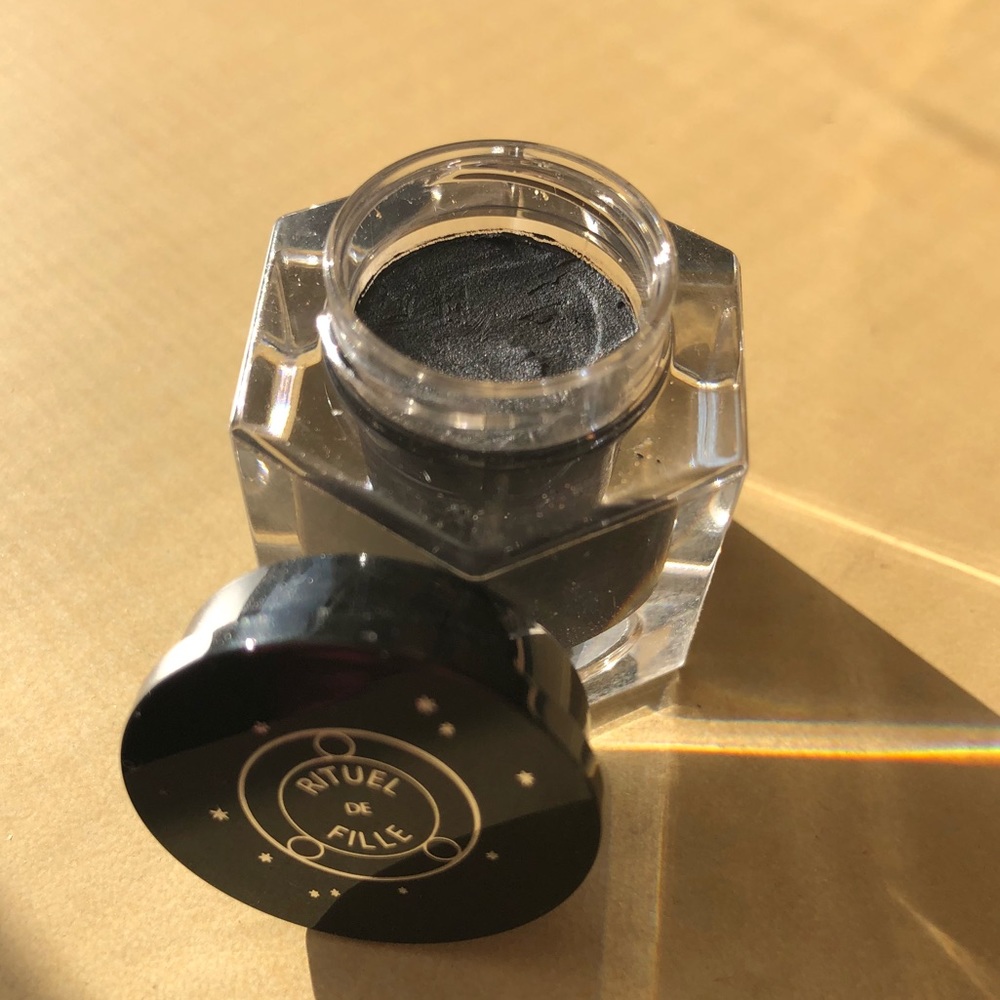 Rituel De Fille Ash And Ember Eye Soot
