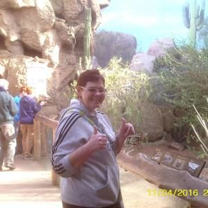 Meet your Posher, Crystal