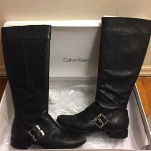 Calvin Klein Loe Waxy Tumbed Leather Riding Boots