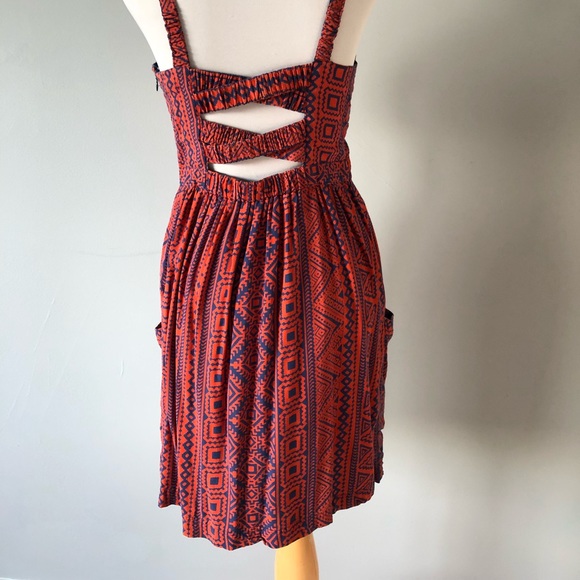 Dress - Picture 2 of 2