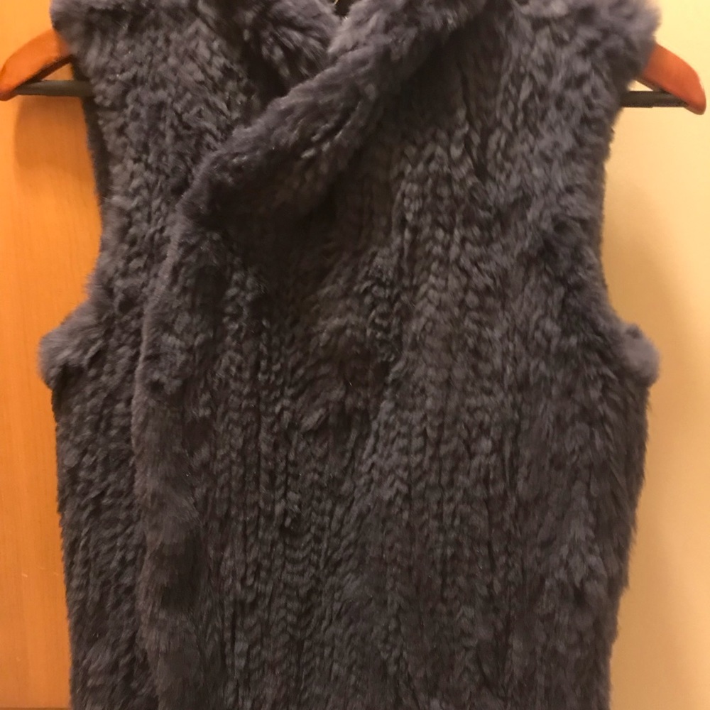 Navy Fur Vest bu June - Picture 4 of 7