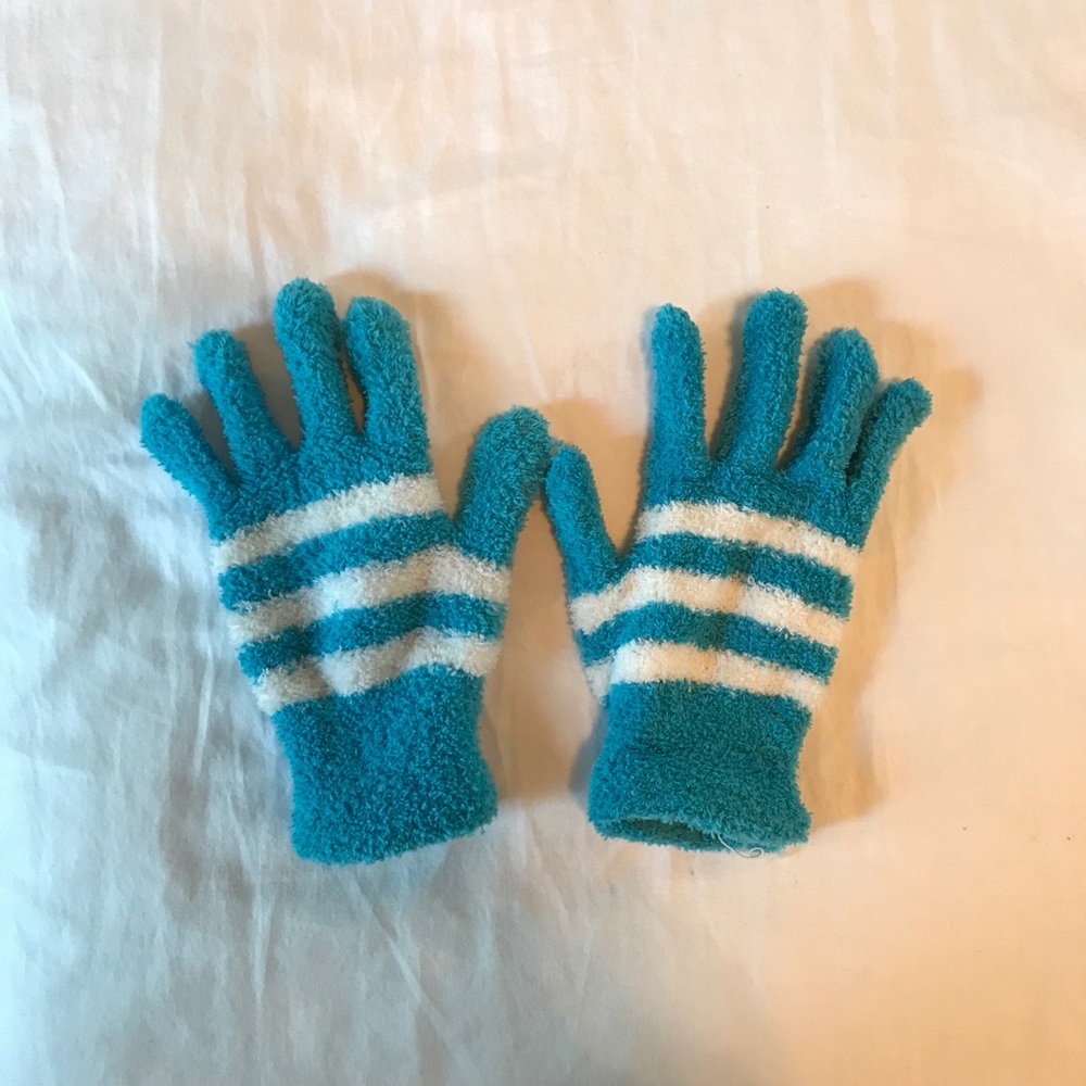 Striped gloves