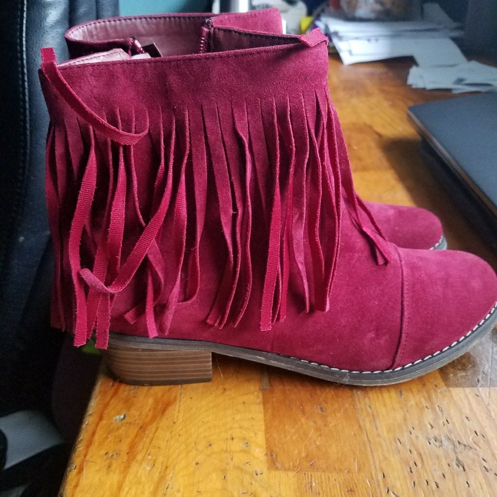 Booties with tassels size 8.5