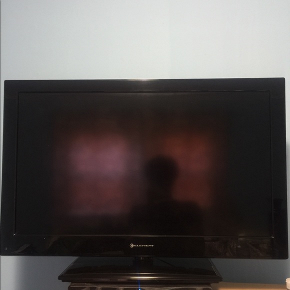 32 Inch Element TV - Picture 1 of 5