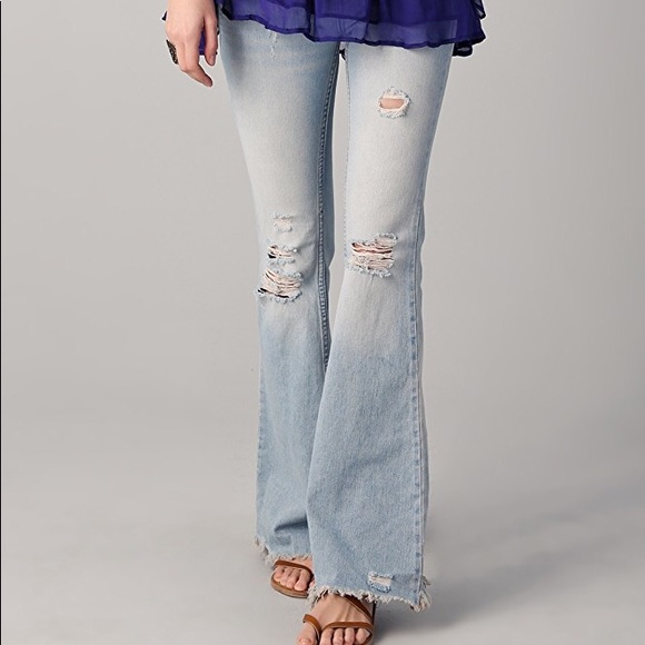 Free People Denim - RARE Free People Destroyed Coachella Wash Jeans 27