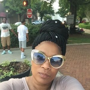 Meet your Posher, Kimberly