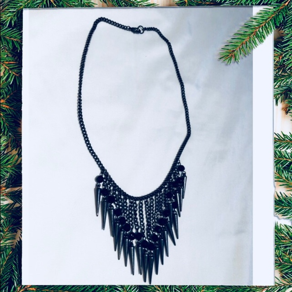 Beaded necklace