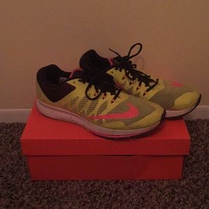 Nike Elite running shoes