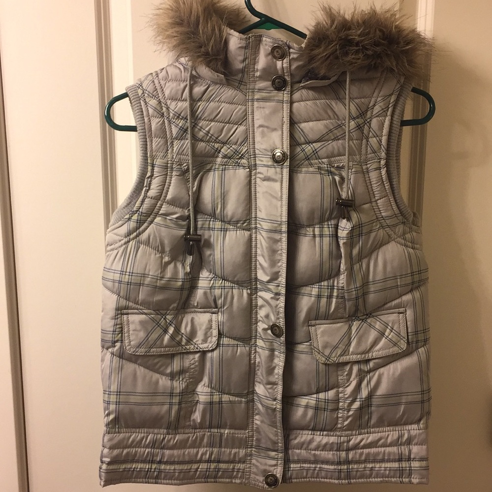 Hardly used gray vest