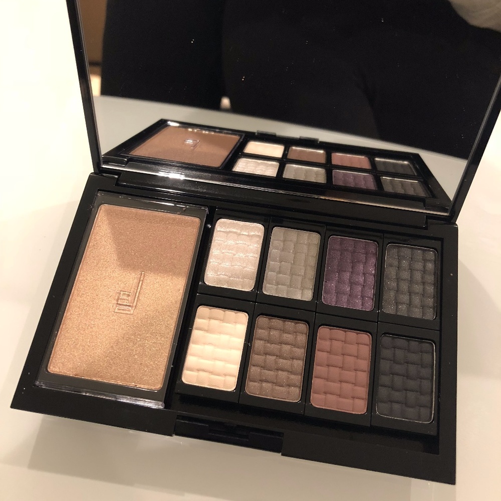 DOUCCE Freematic Eyeshadow Pro Palette