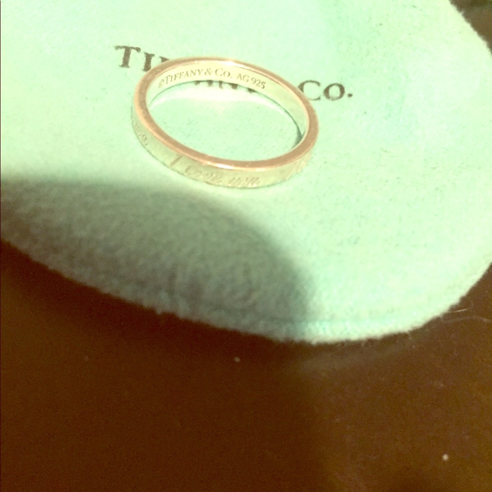 Tiffany & co size 7 ring