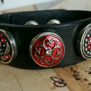 Snap Leather Bracelet and 3 18mm Snap Charms