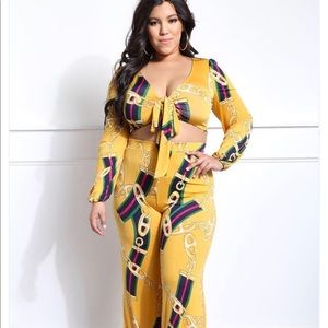 Cute! Women's Plus Size crop top and pants
