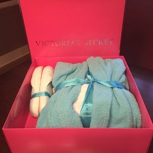 Victoria Secret's Robe & Slippers