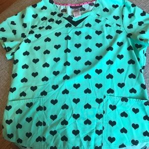 Teal Heart Scrub Top
Size: 2XL
POOS