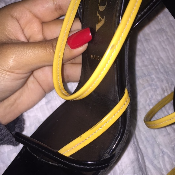 Prada heels - Picture 6 of 8