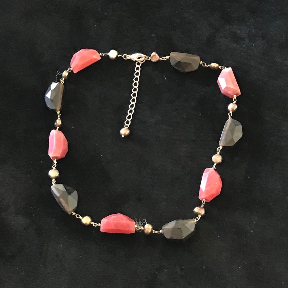 Ann Taylor necklace set stone & pearl