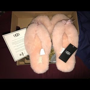Ugg fluff flip flop