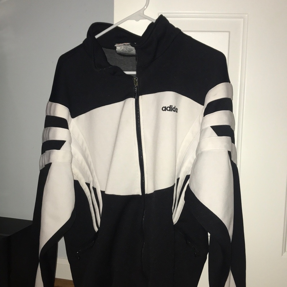 VINTAGE black and white adidas sweatshirt