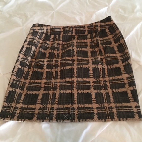 Ann Taylor Slim Skirt, Grey w/Beige Sz 6P - Picture 2 of 4