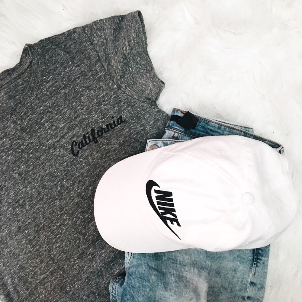Brandy Melville California Tee