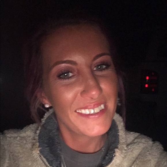 Meet your Posher, Crystal - Picture 1 of 1