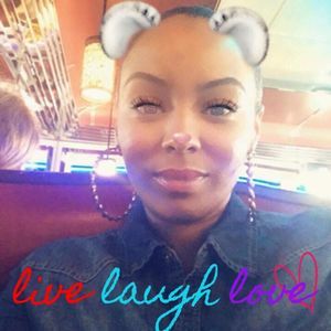 Meet your Posher, Nina