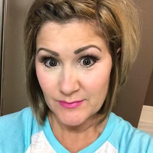 Meet your Posher, Paula