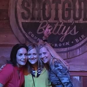 Meet your Posher, Melanie