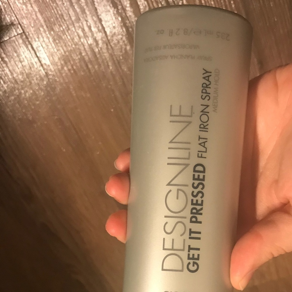 Regis Flat Iron Spray