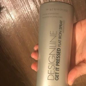 Regis Flat Iron Spray