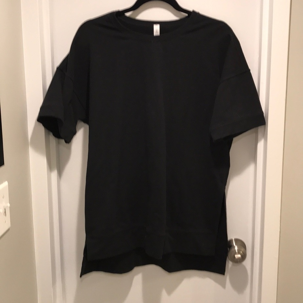 Great basic lulu tee