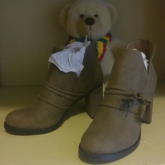 Sold NWOT Rebels Ellis Boots - Picture 3 of 5