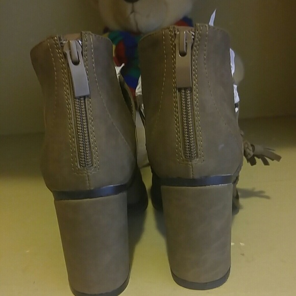 Sold NWOT Rebels Ellis Boots - Picture 4 of 5