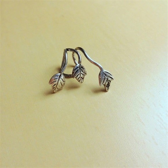 Silver Plated Ear Cuff - Picture 4 of 4