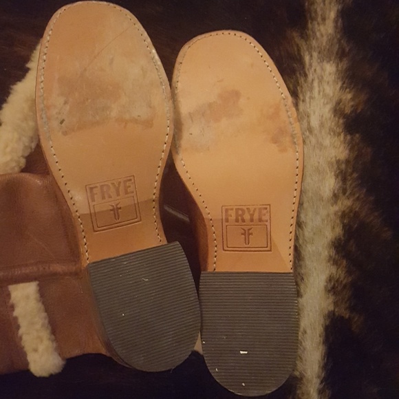 *SOLD* FRYE SHEARLING LEATHER BOOTS - Picture 2 of 7