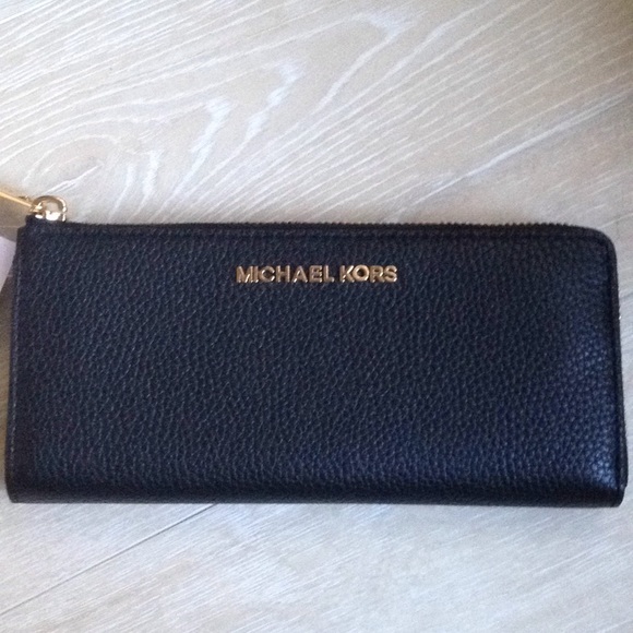 Michael Kors black leather wallet - Picture 1 of 5