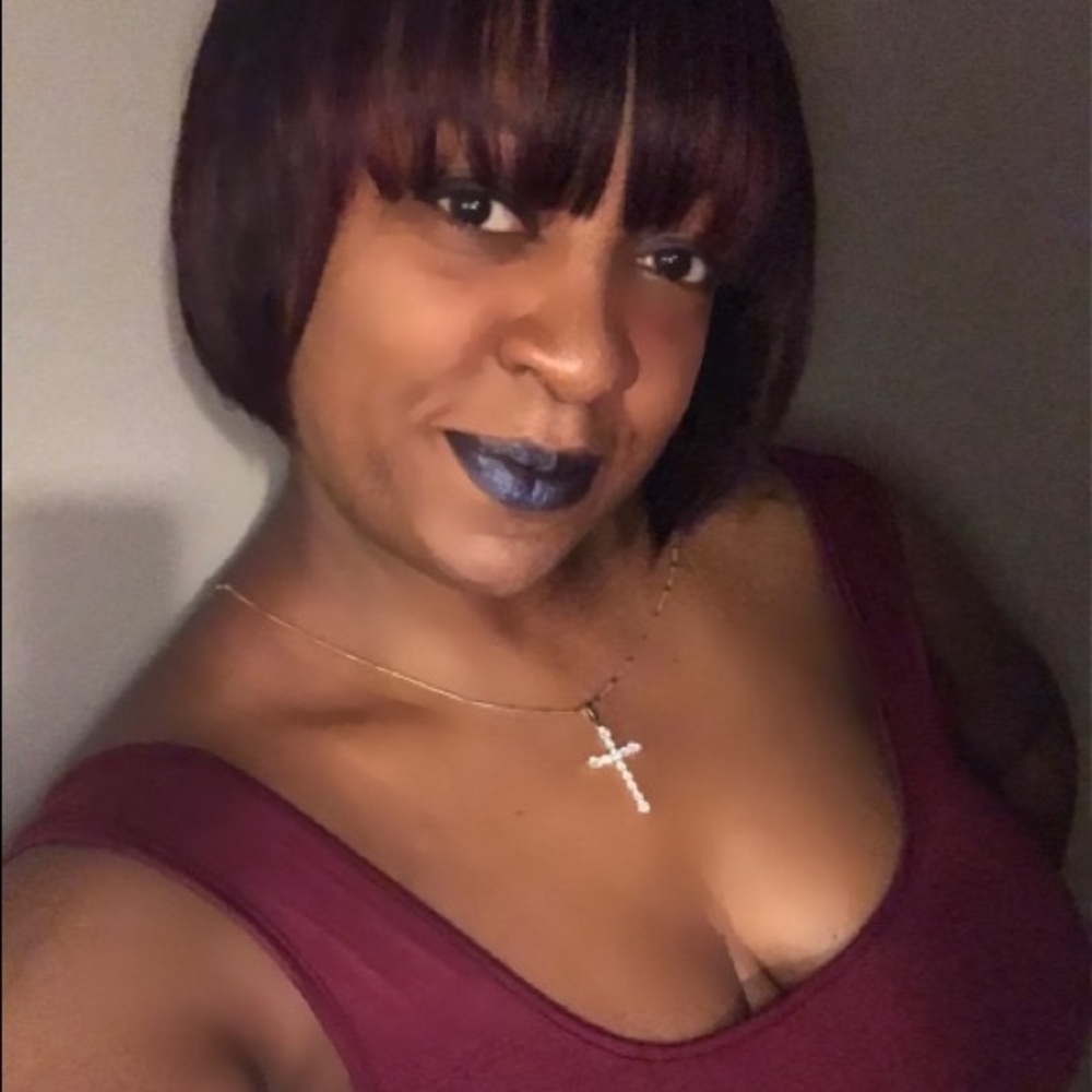 Meet your Posher, Simone