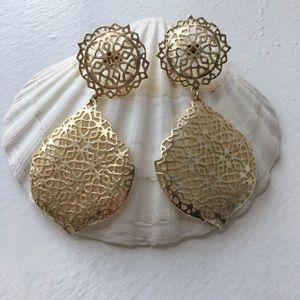 Kendra Scott ‘Genevieve’ Statement Earrings