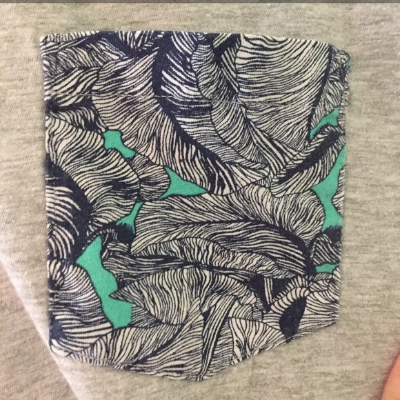 ✅Men's H&M Pocket Tee Size Small - Picture 2 of 2