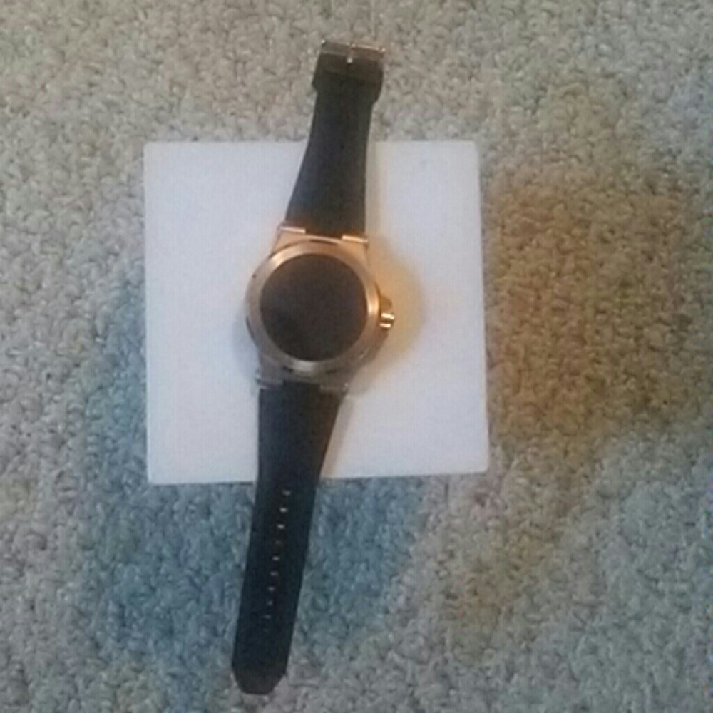 Watch - Picture 2 of 3