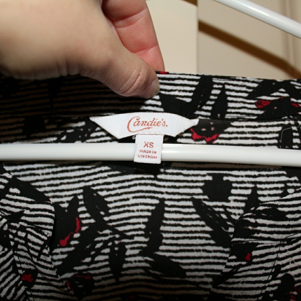 Floral Top - Picture 4 of 6