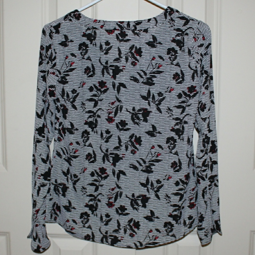 Floral Top - Picture 5 of 6