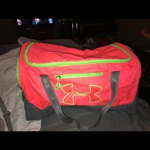 under armor traveling bag