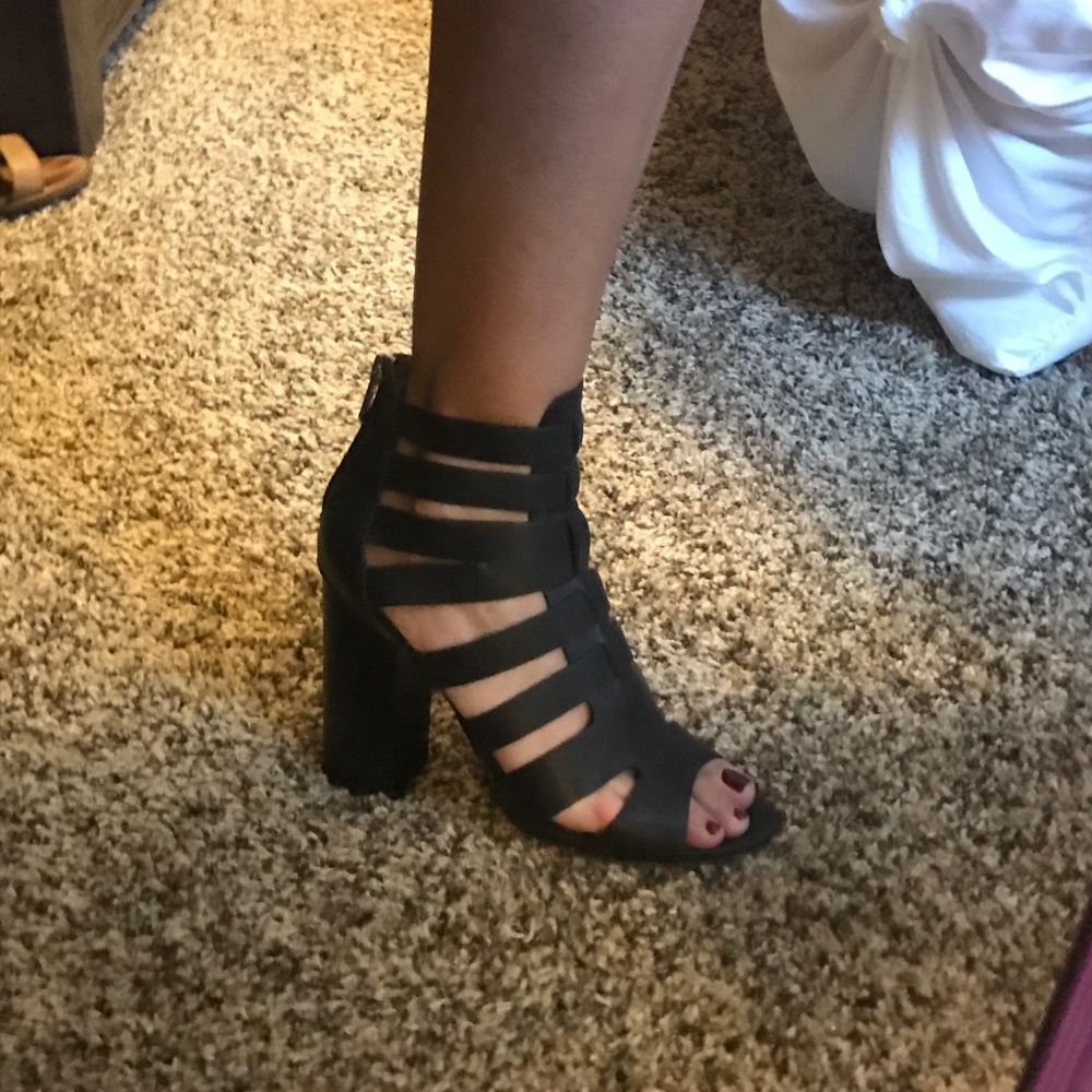 7.5 Circus by Sam Edelman black sandals