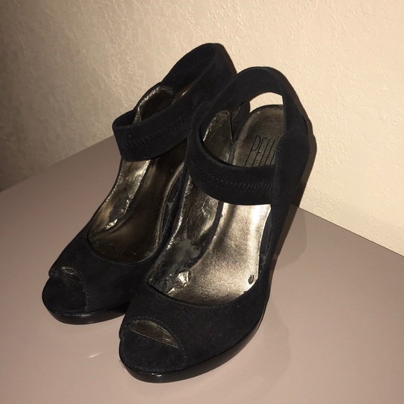 PELLE MODA Heels - Picture 3 of 3