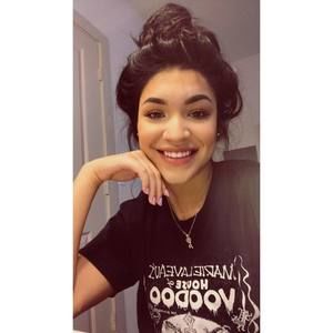 Meet your Posher, Reyna