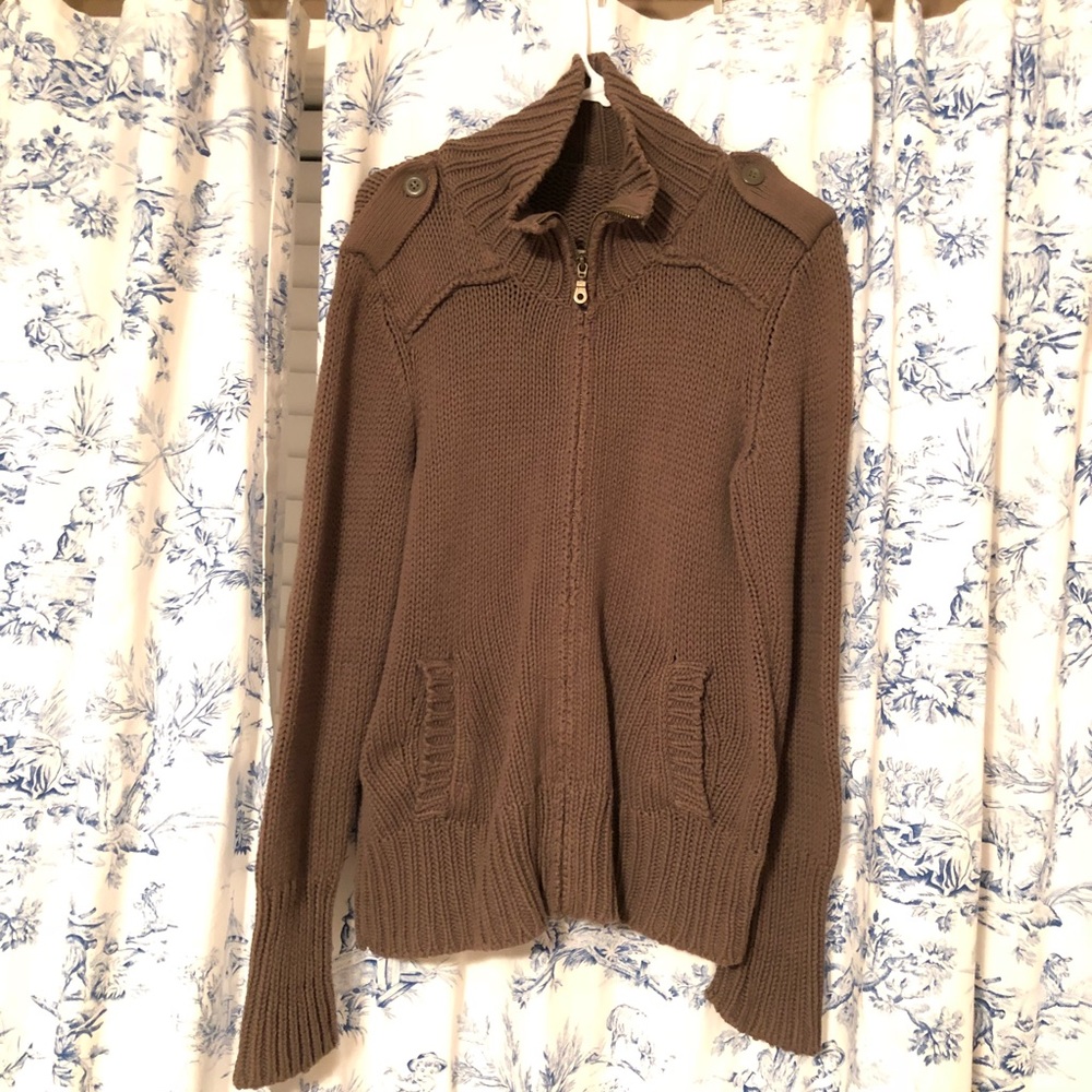 Tan/brown knit sweater
